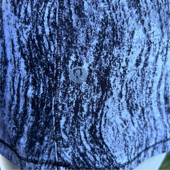 LULULEMON Runbeam Hoodie Heat Wave Print | Size 6 - Picture 15 of 16